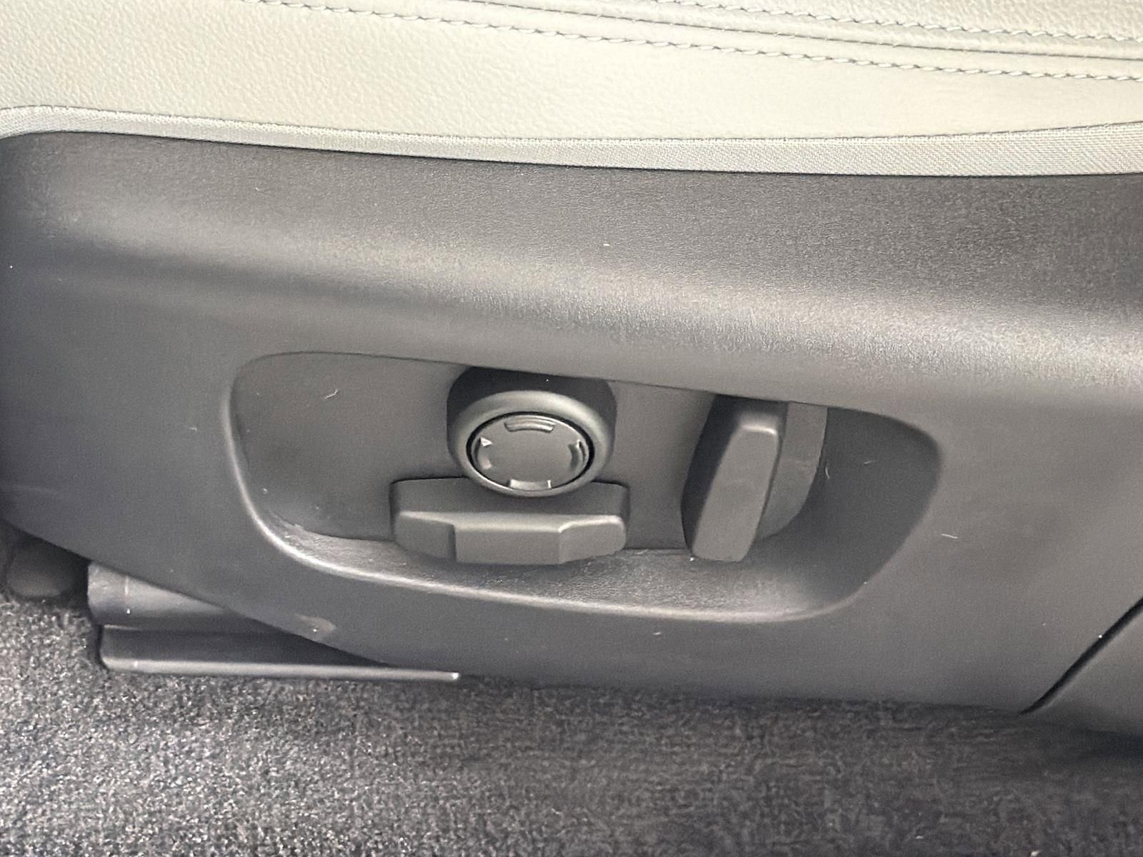 New 2026 Land Rover Range Rover Evoque S image 24