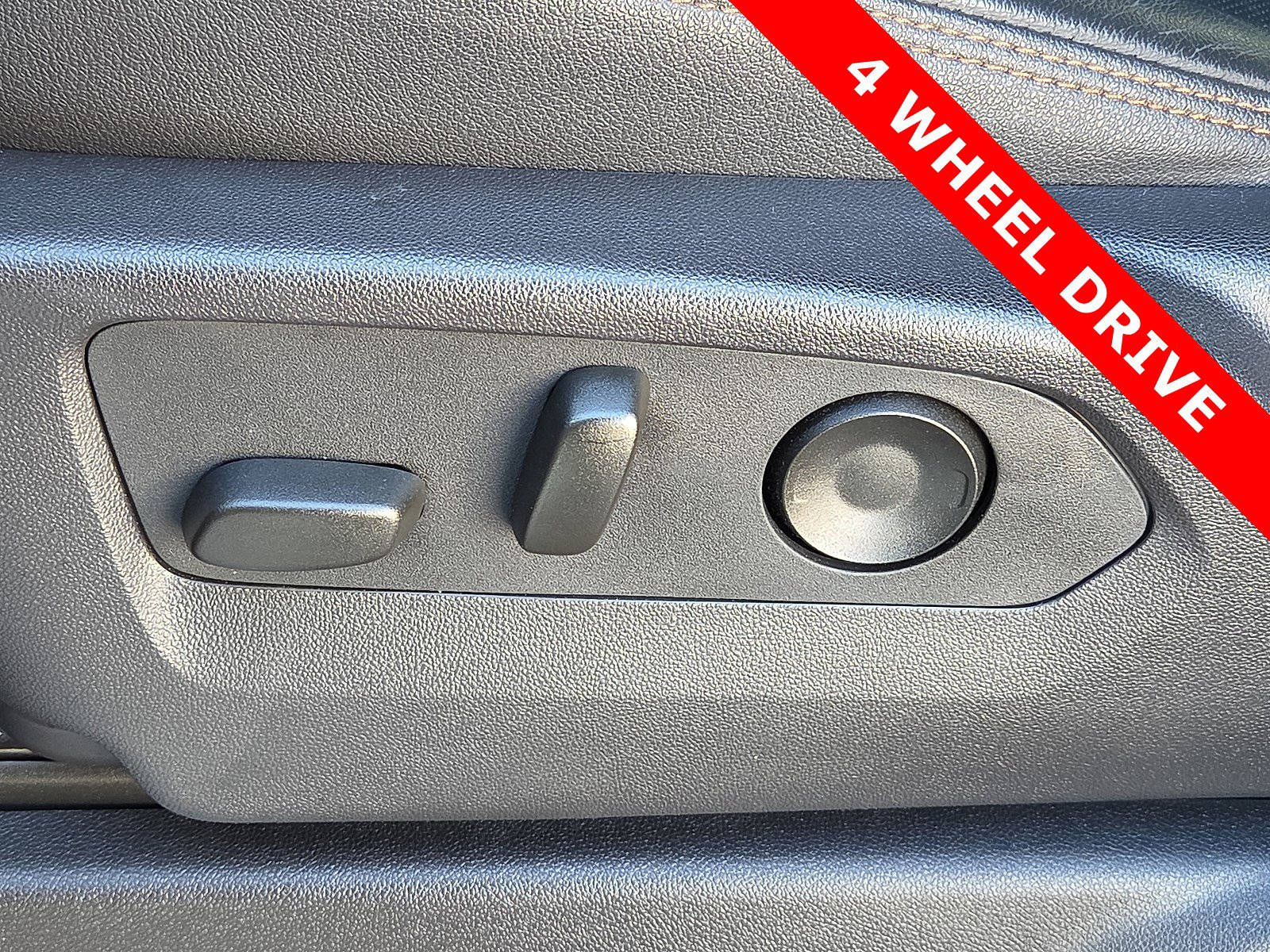 Used 2024 GMC Sierra 1500 AT4 image 14