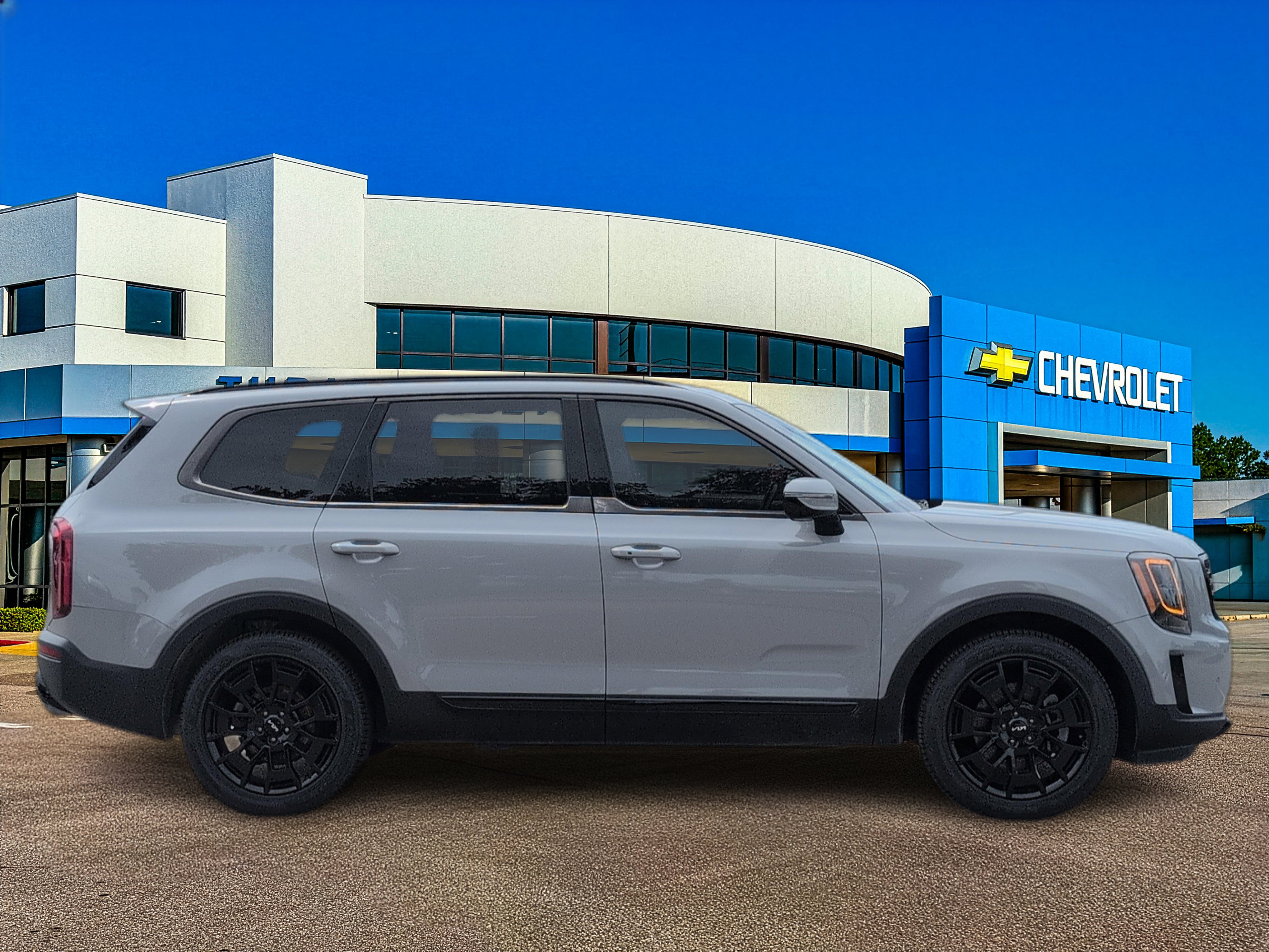 Used 2022 Kia Telluride SX w/ Nightfall Edition Package AWD/4WD image 7
