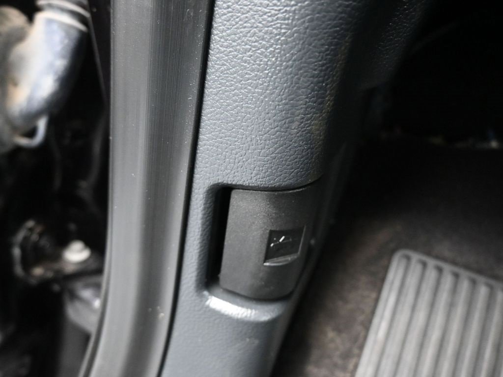 Used 2023 Ford F150 XLT image 30