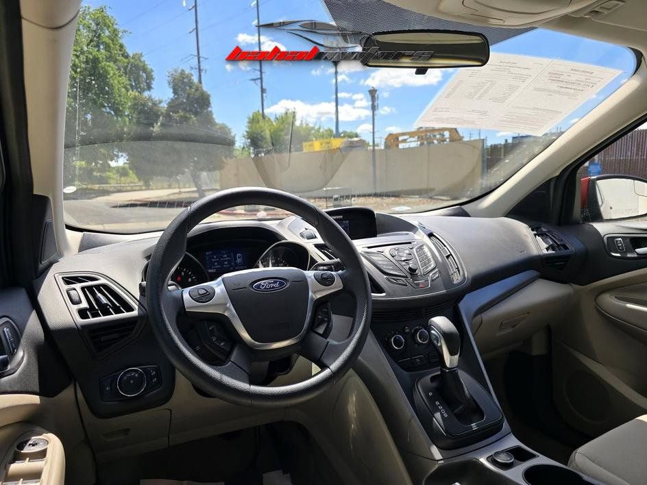 Used 2014 Ford Escape SE FWD image 17