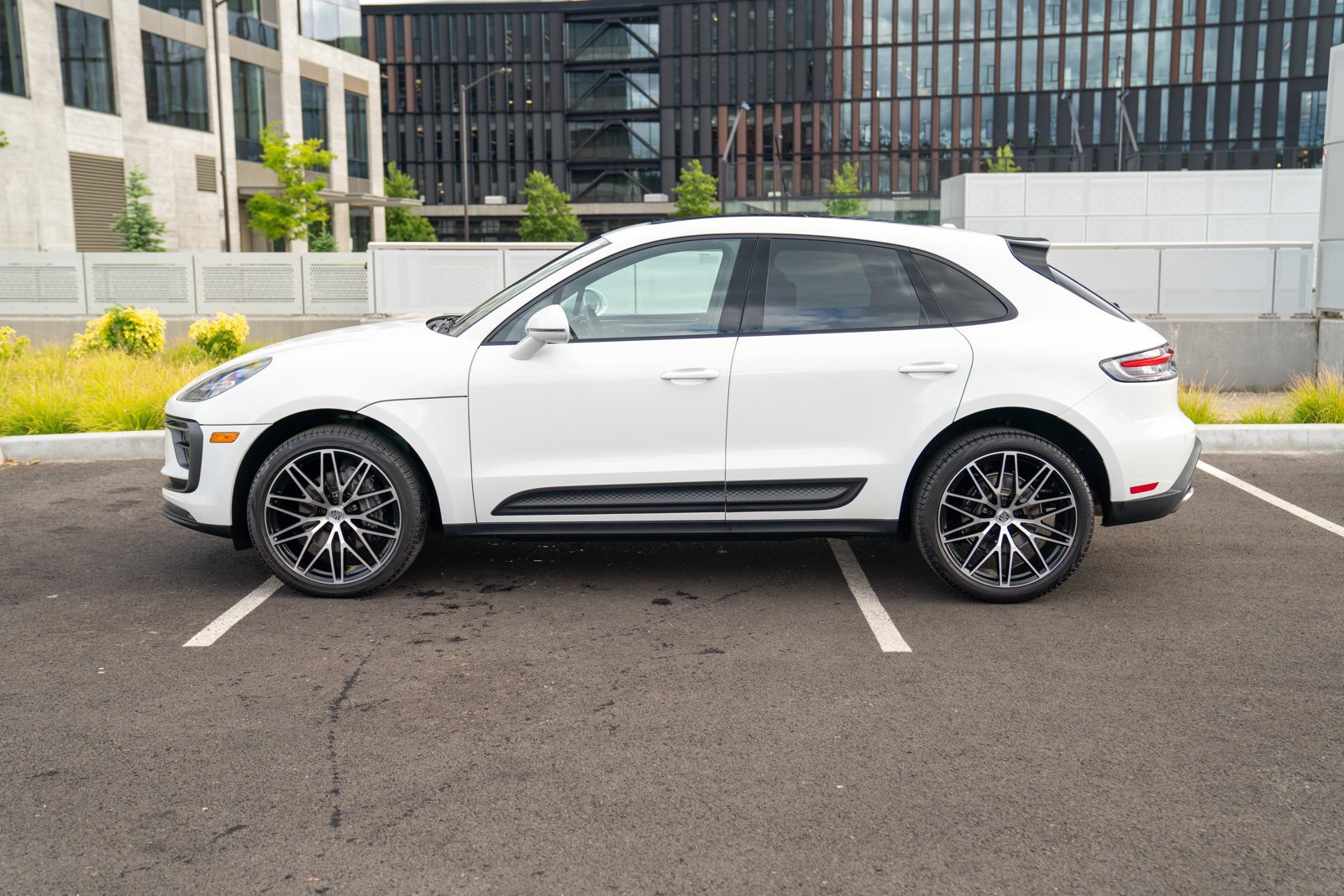 Certified 2023 Porsche Macan Turbo AWD/4WD video 2