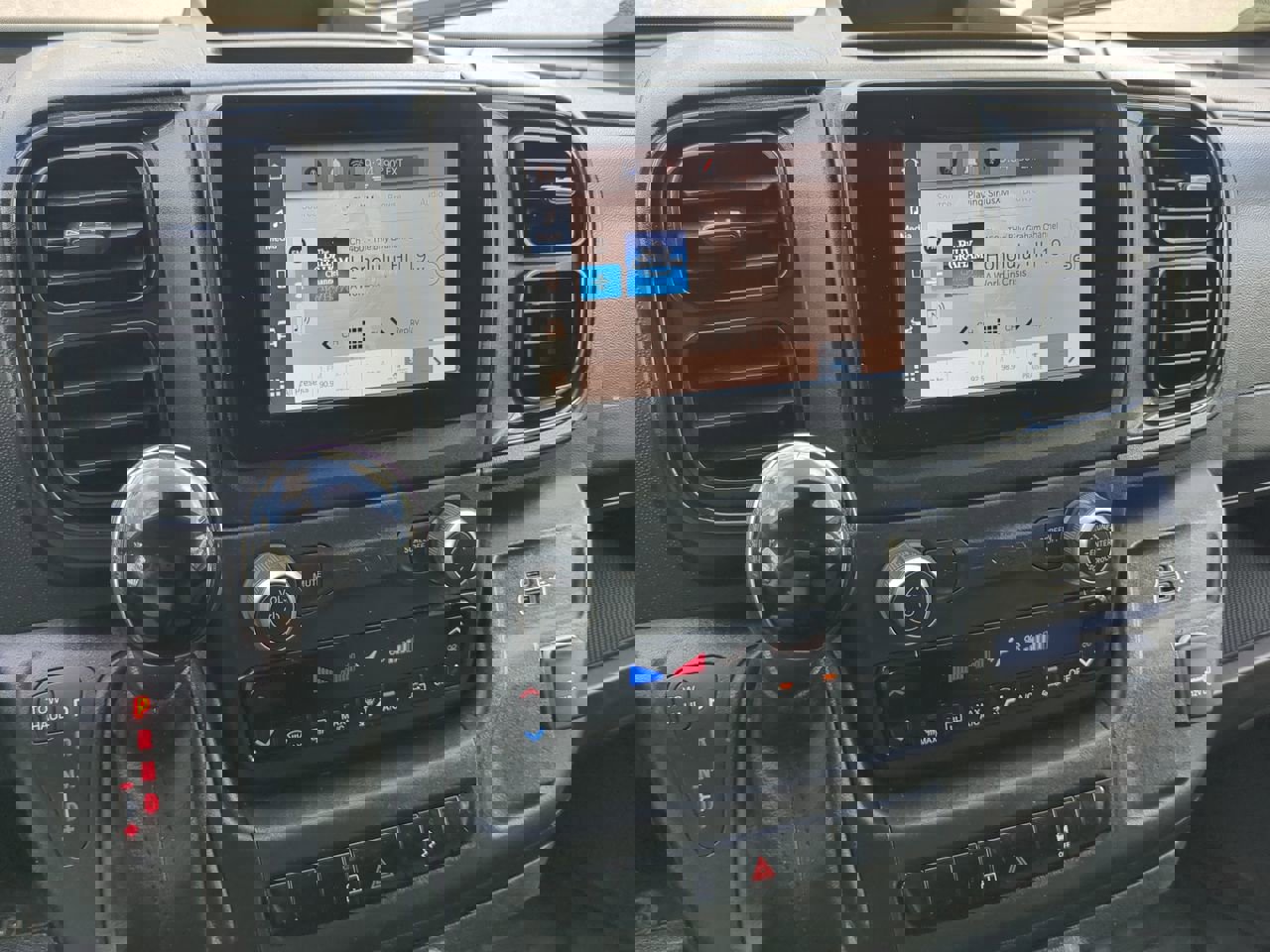 Used 2025 RAM ProMaster 2500 w/ Convenience Group image 18