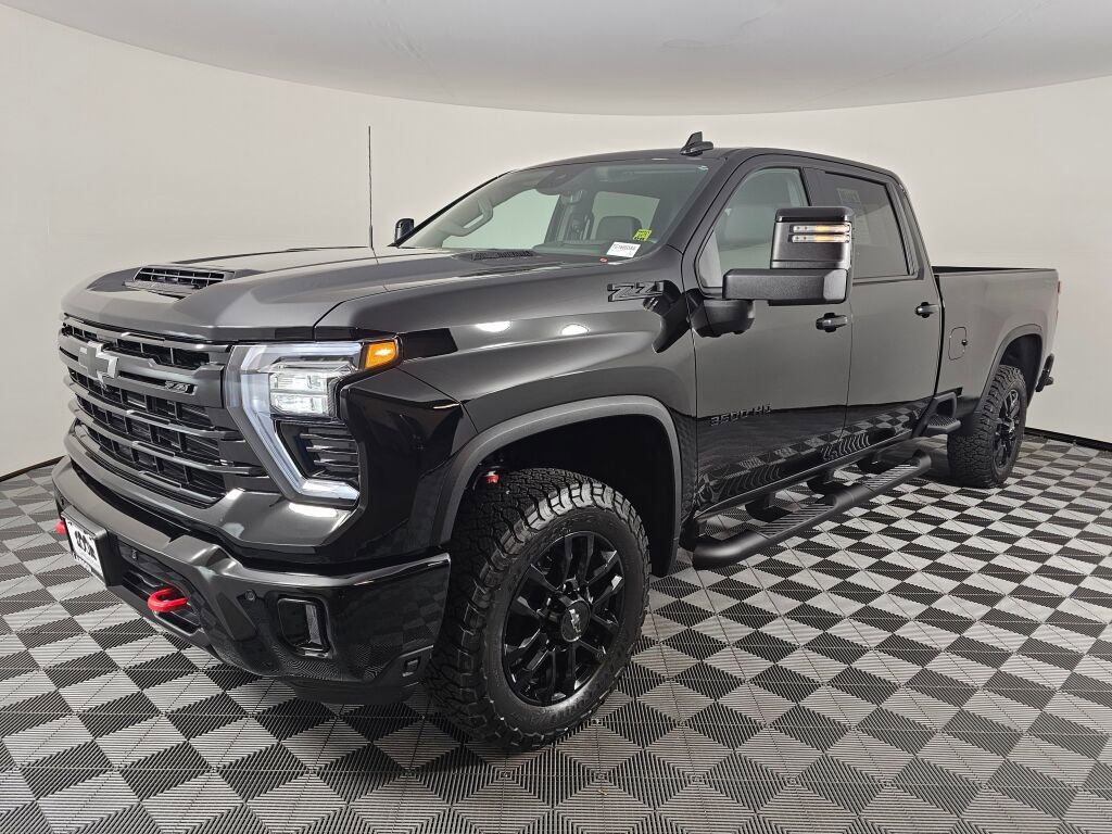 Used 2025 Chevrolet Silverado 3500 LTZ w/ LTZ Plus Package image 7