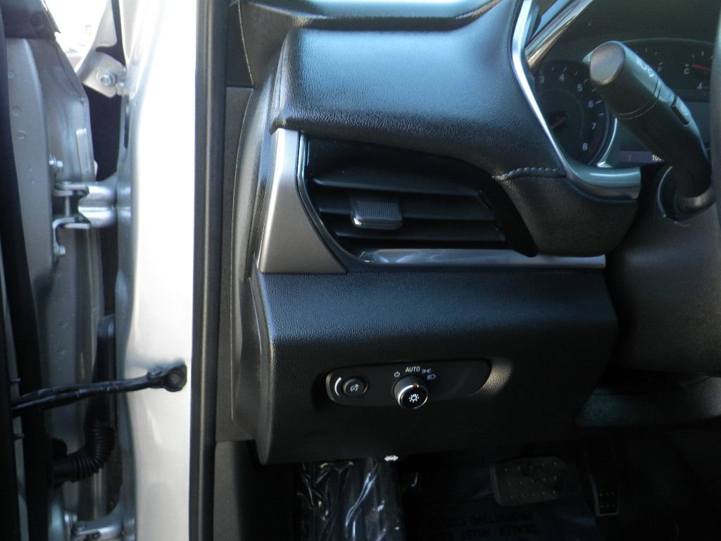 Used 2022 Chevrolet Traverse LT w/ LPO, Cargo Package image 15