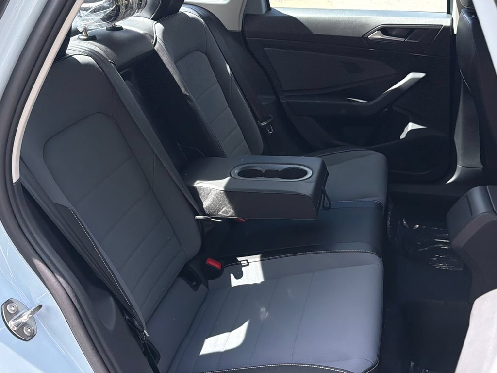 New 2026 Volkswagen Jetta SE FWD image 12