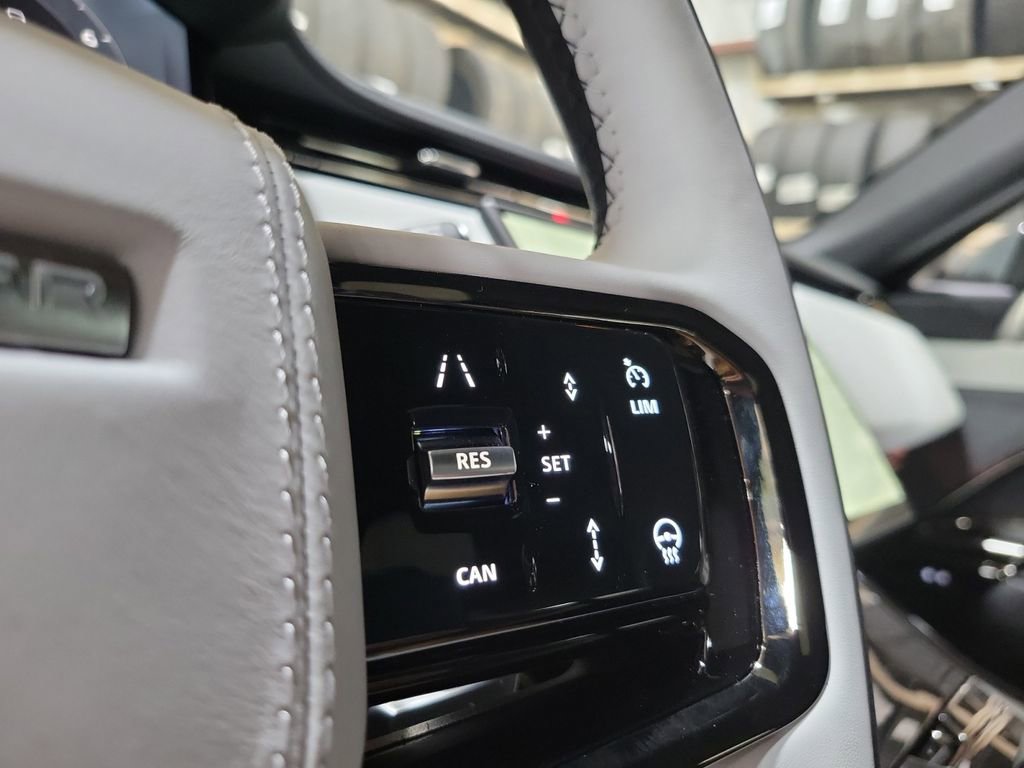 New 2026 Land Rover Range Rover Sport Dynamic SE AWD/4WD image 16