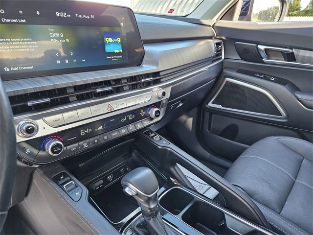 Used 2023 Kia Telluride EX w/ EX Captain's Chair Package image 21