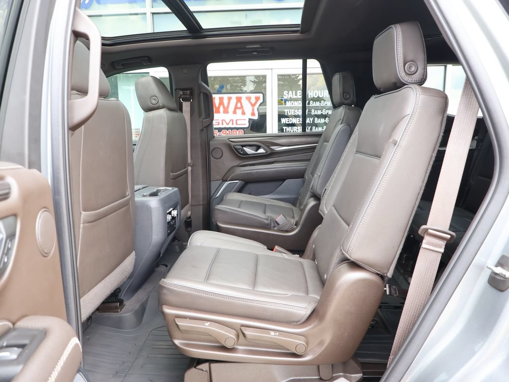 Used 2022 GMC Yukon Denali w/ Denali Premium Package AWD/4WD image 27