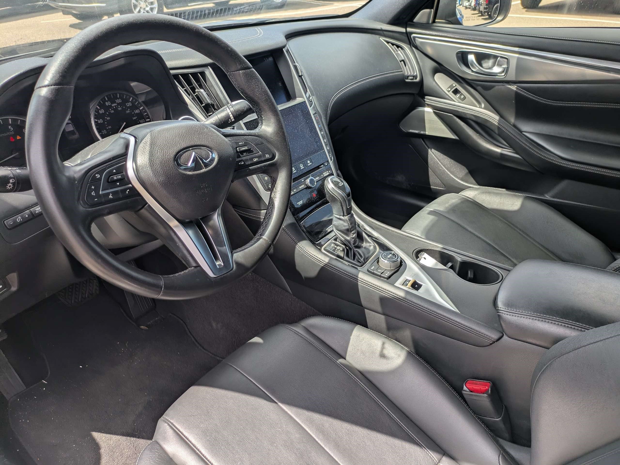 Used 2020 INFINITI Q60 3.0t Luxe RWD image 13