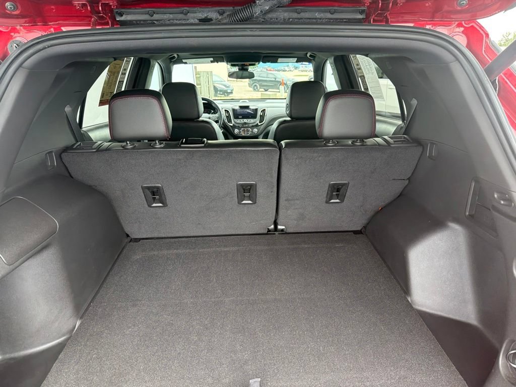 Used 2023 Chevrolet Equinox RS w/ RS Leather Package AWD/4WD image 11