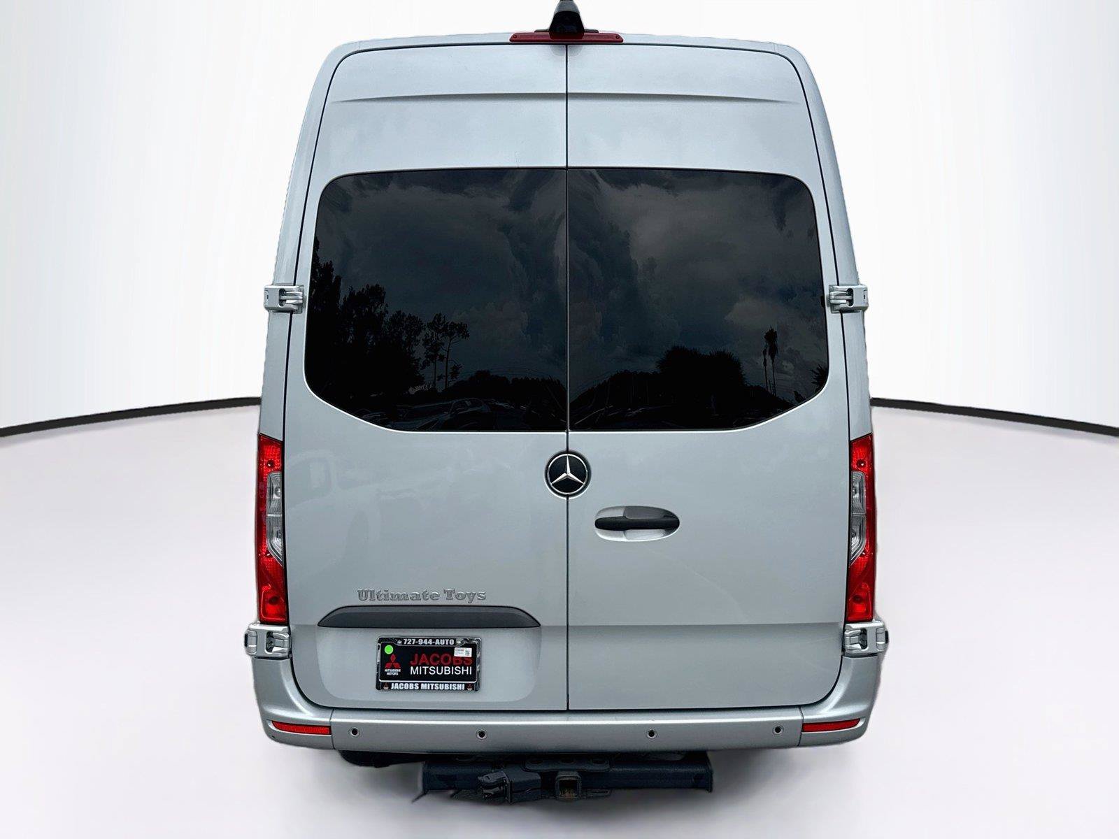 Used 2021 Mercedes-Benz Sprinter 3500 w/ Parking Package image 4