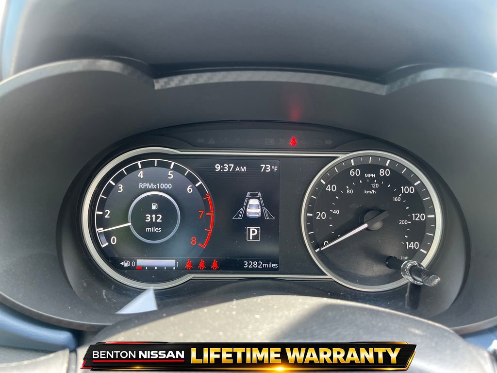 Used 2025 Nissan Versa SV w/ Trunk Package FWD image 13