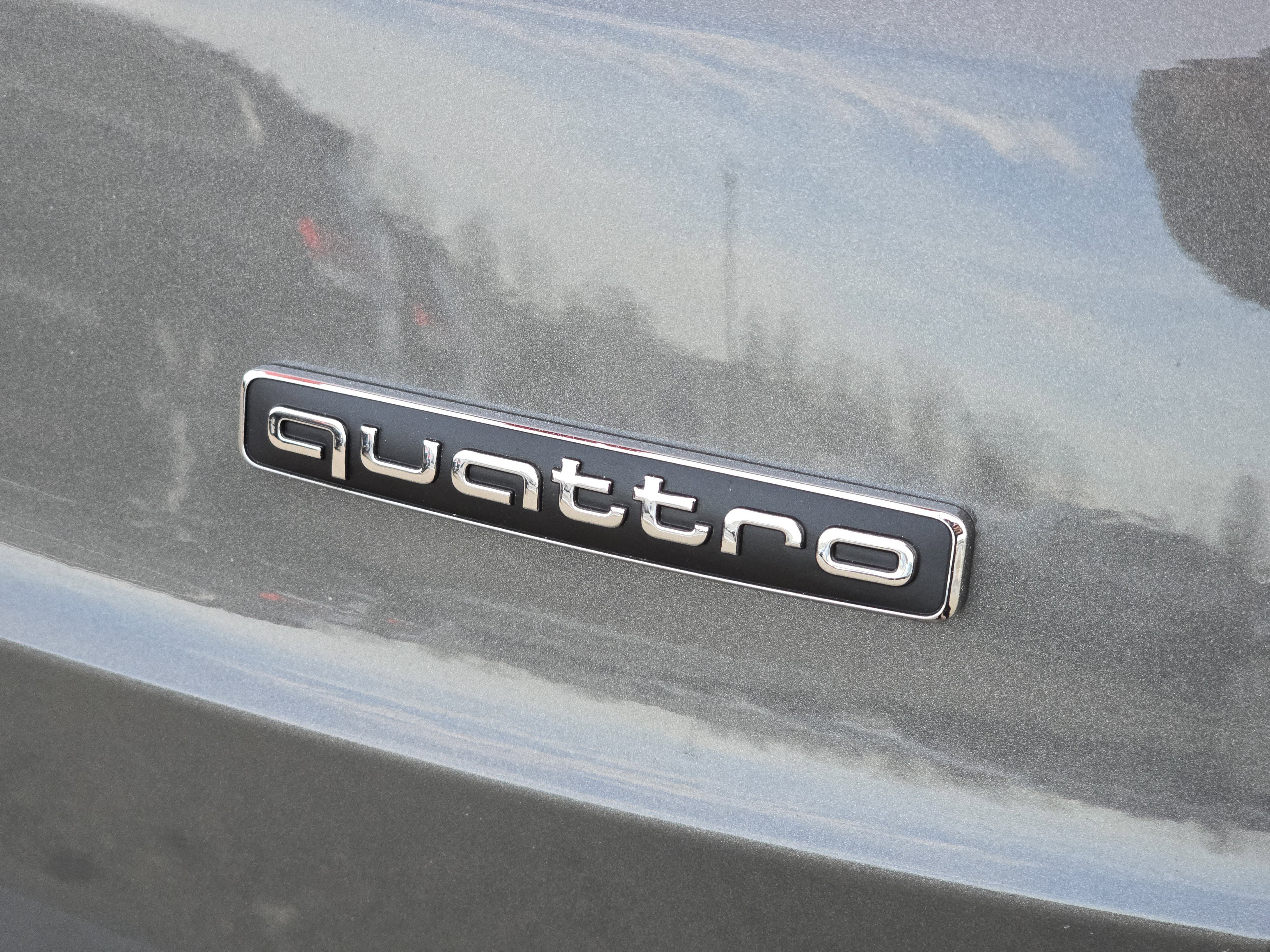 New 2025 Audi Q3 2.0T Premium image 11