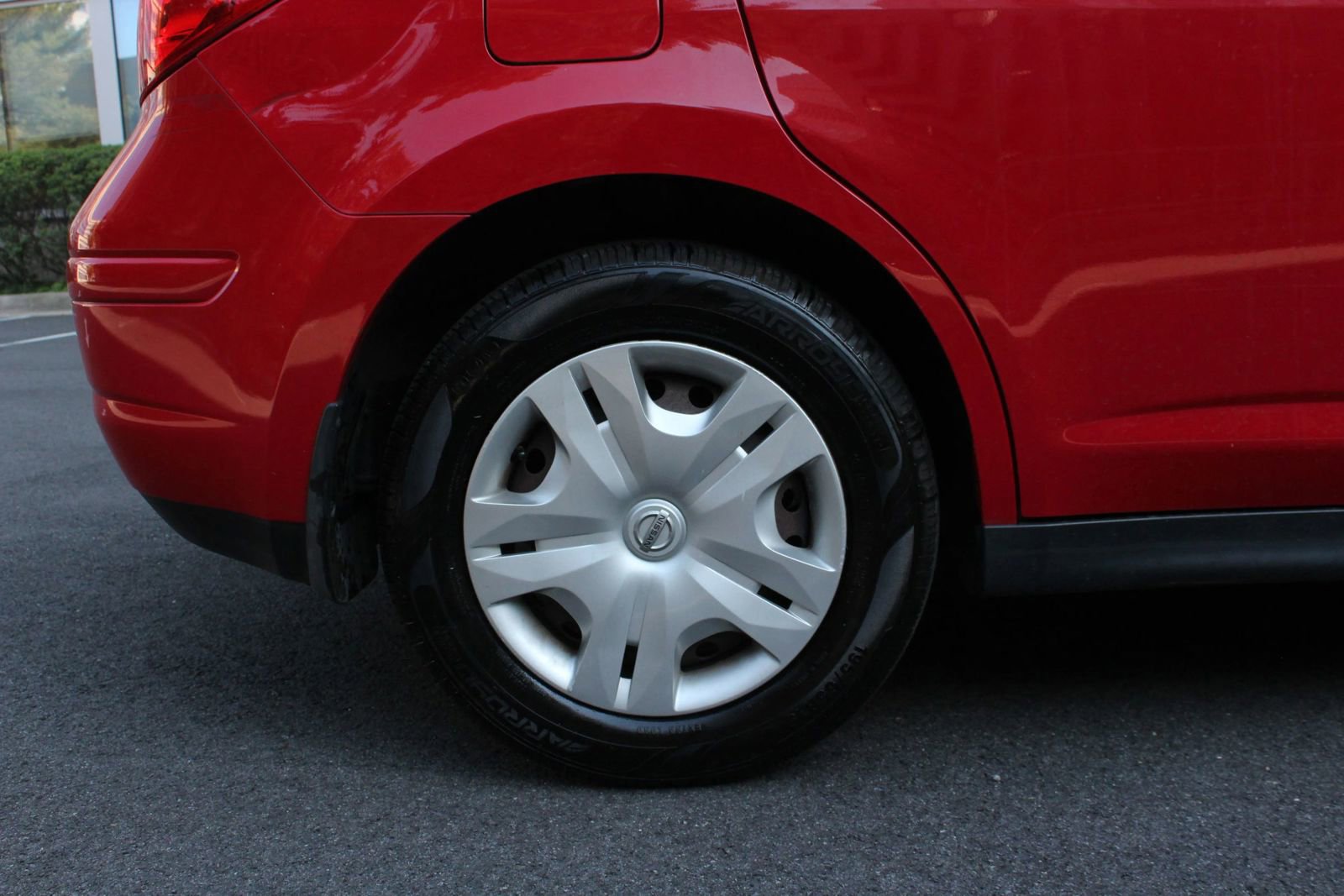 Used 2012 Nissan Versa 1.8 S w/ Plus Pkg FWD image 5