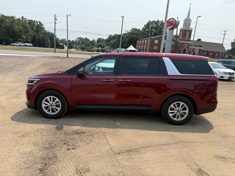 Certified 2023 Kia Carnival LX FWD image 5