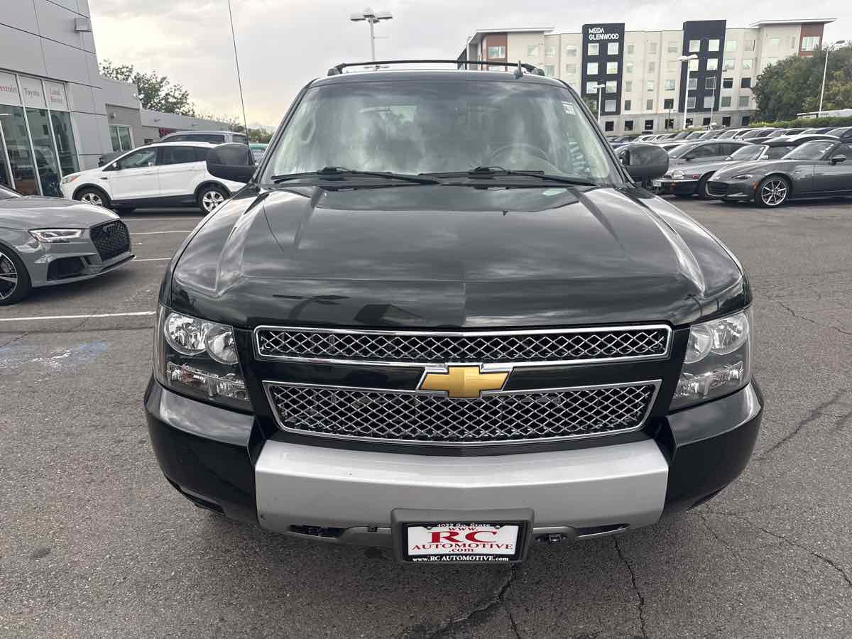 Used 2013 Chevrolet Avalanche LT w/ Suspension Package, Off-Road AWD/4WD image 3