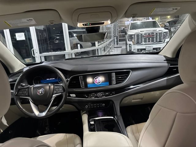 Used 2023 Buick Enclave Avenir w/ Avenir Technology Package AWD/4WD image 37