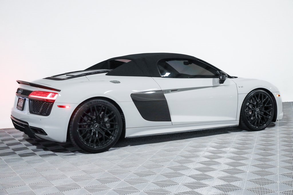 Used 2018 Audi R8 V10 plus image 5