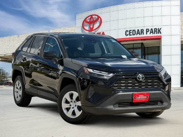 Used 2025 Toyota RAV4 LE AWD/4WD image 1