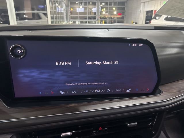 Used 2025 Chevrolet Suburban Z71 image 21