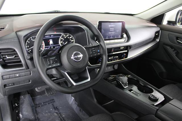 Certified 2022 Nissan Rogue SV image 18