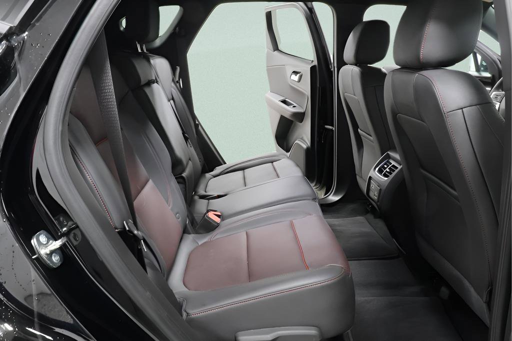 Used 2025 Chevrolet Blazer RS FWD image 31