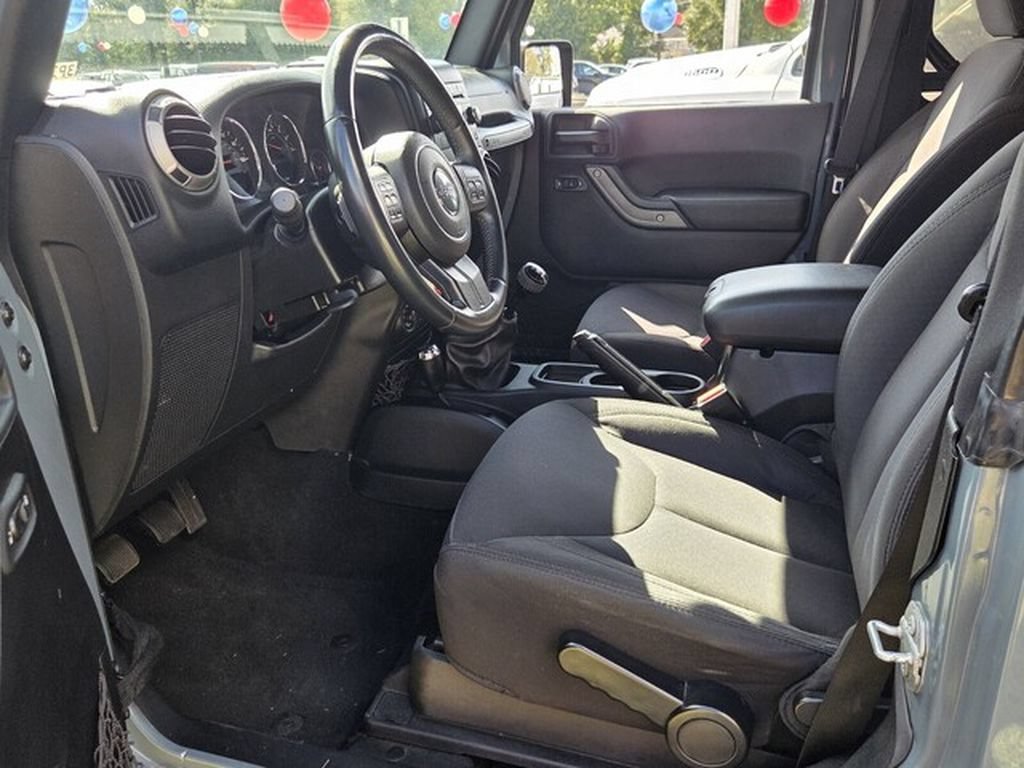 Used 2015 Jeep Wrangler Sport w/ Quick Order Package 23S AWD/4WD image 3