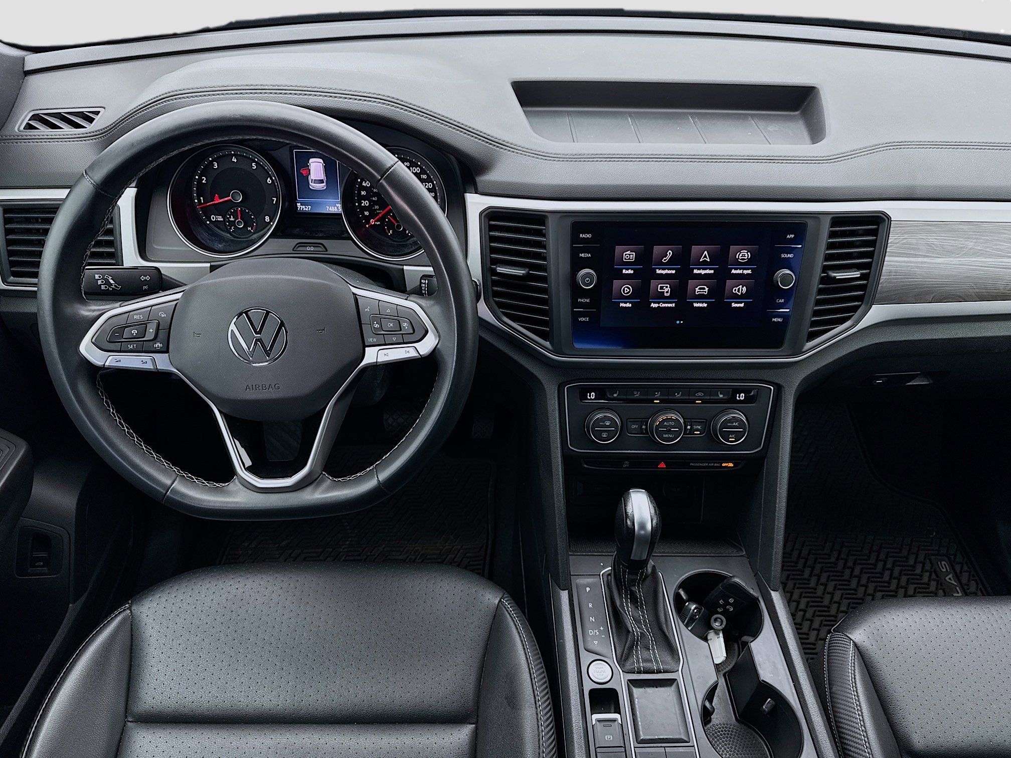 Used 2021 Volkswagen Atlas Cross Sport SE w/ Luggage Net & Mats Package image 14