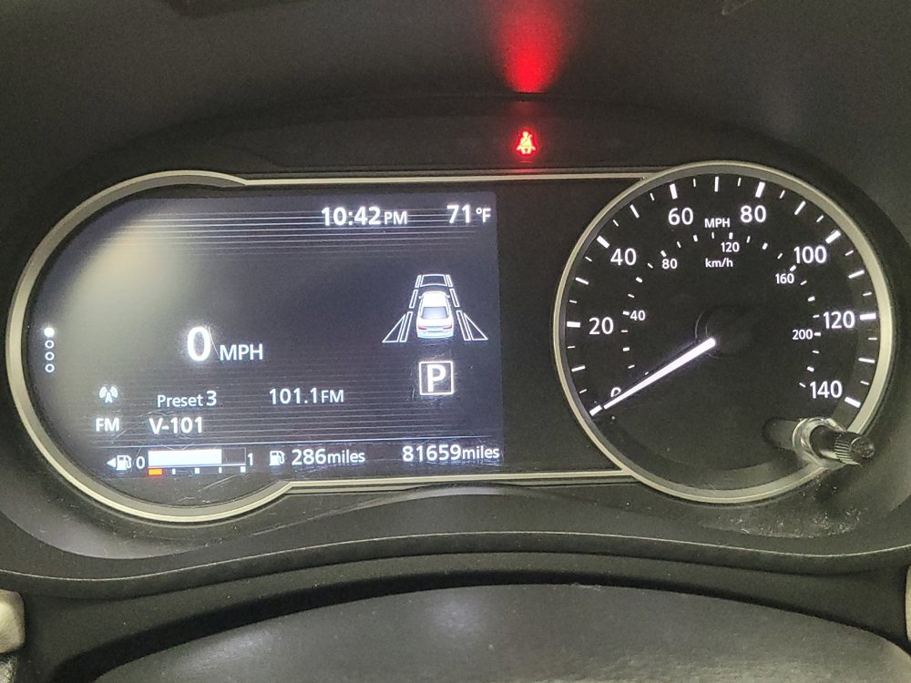 Used 2021 Nissan Versa SV FWD image 23