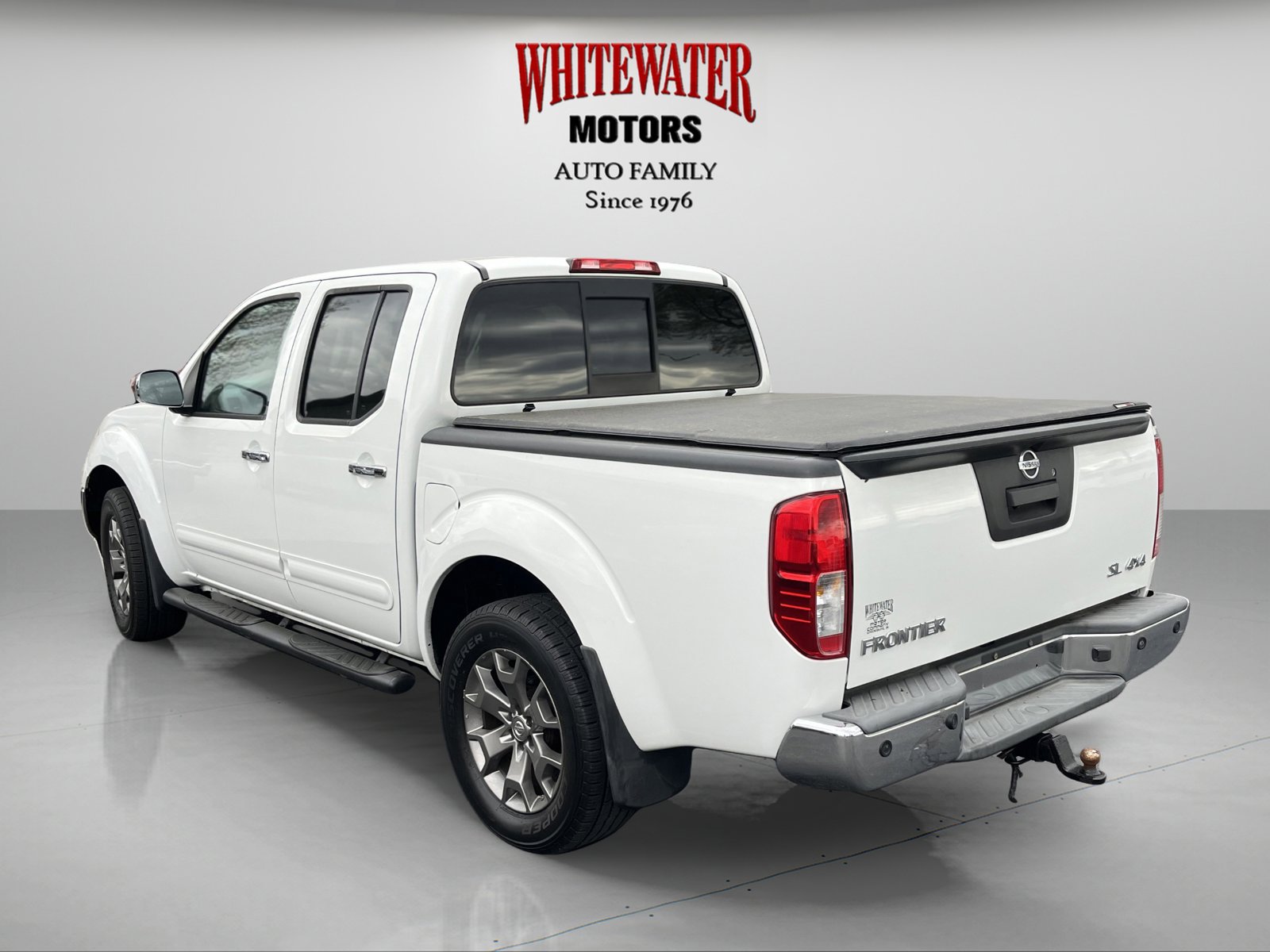 Used 2015 Nissan Frontier SL AWD/4WD image 3