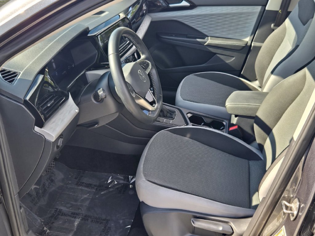 Certified 2024 Volkswagen Taos S FWD image 10