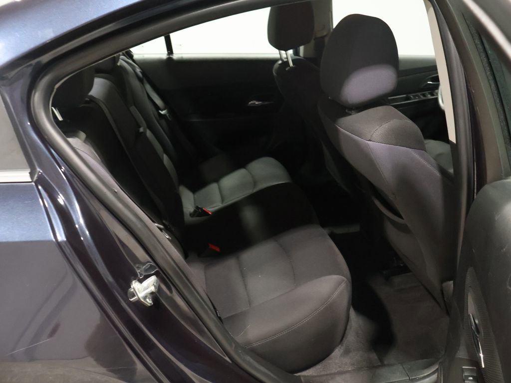 Used 2015 Chevrolet Cruze LT image 20