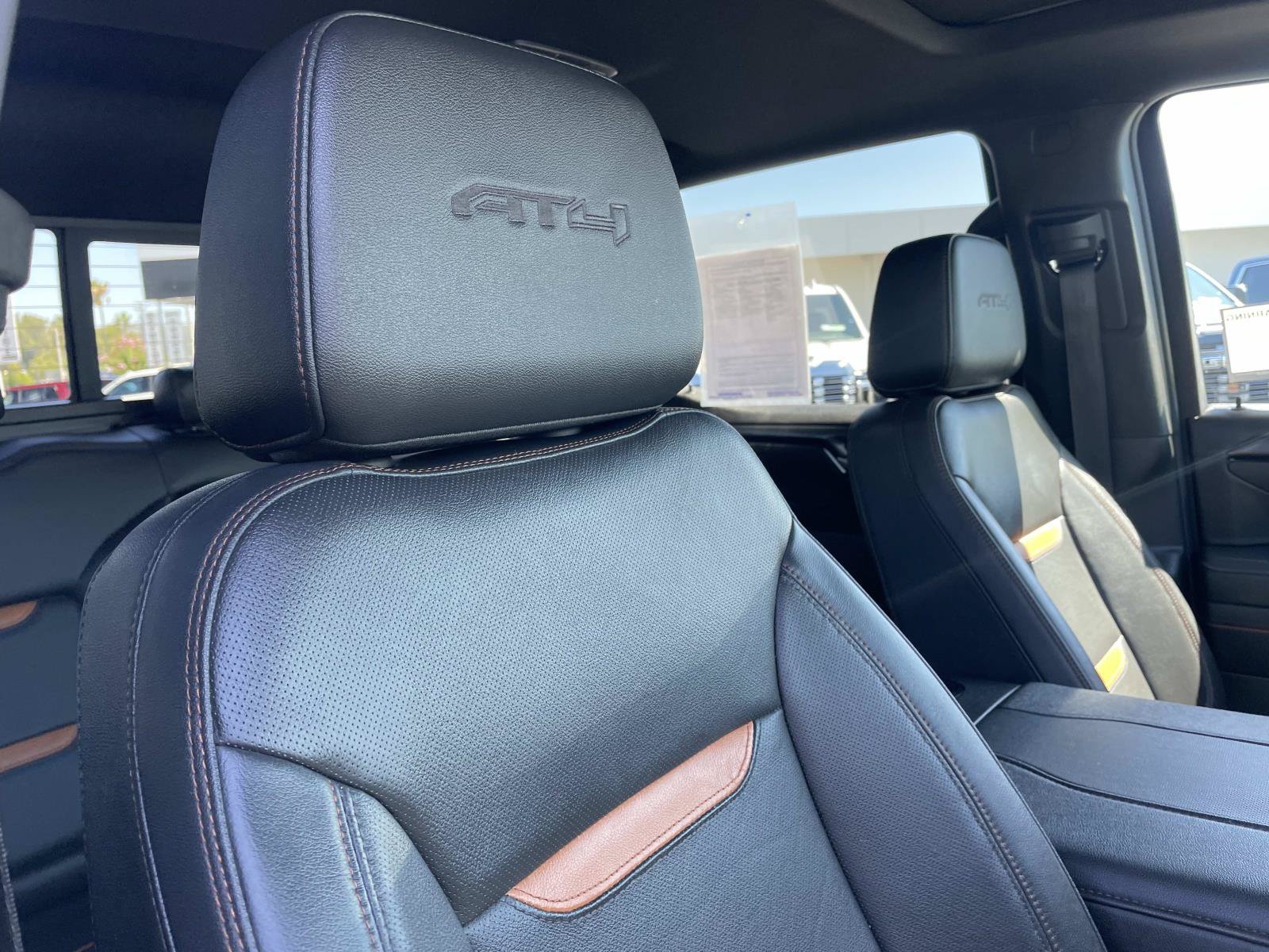 Used 2025 GMC Sierra 1500 AT4 w/ AT4 Premium Package AWD/4WD image 28
