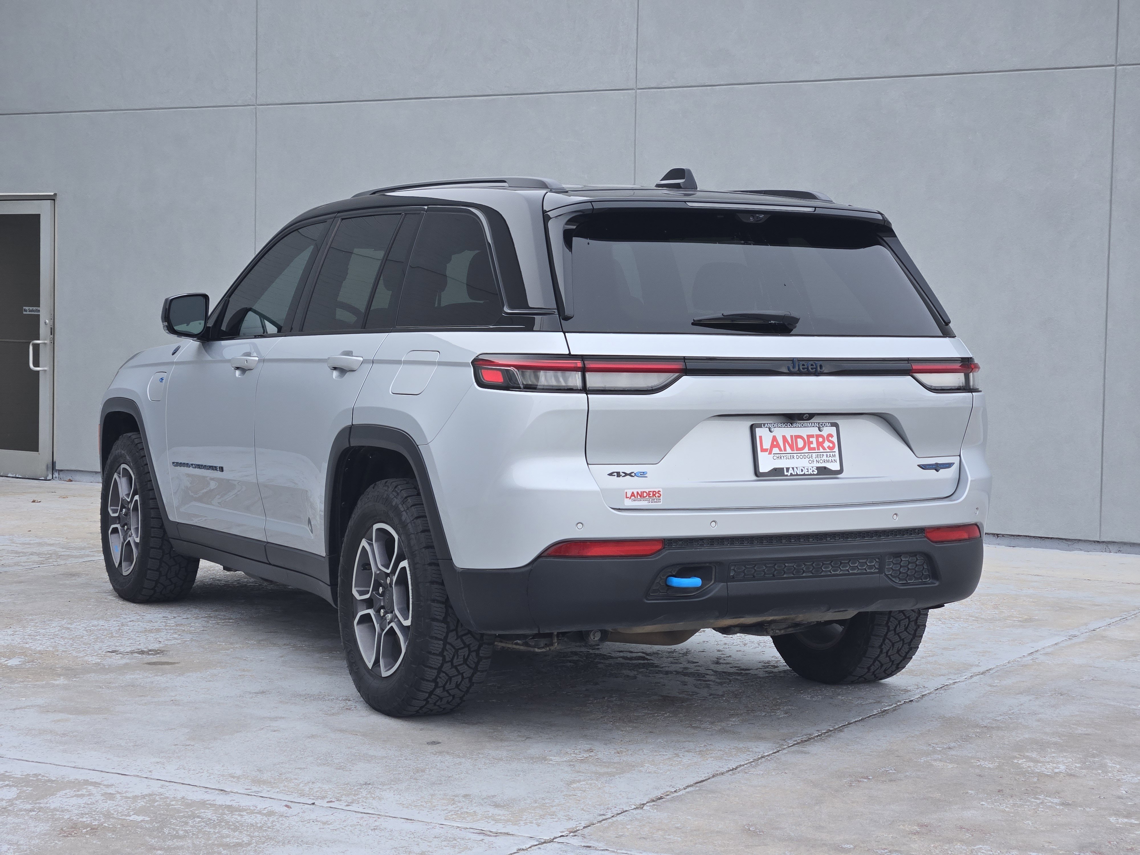 Used 2022 Jeep Grand Cherokee Trailhawk w/ Luxury Tech Group III image 6