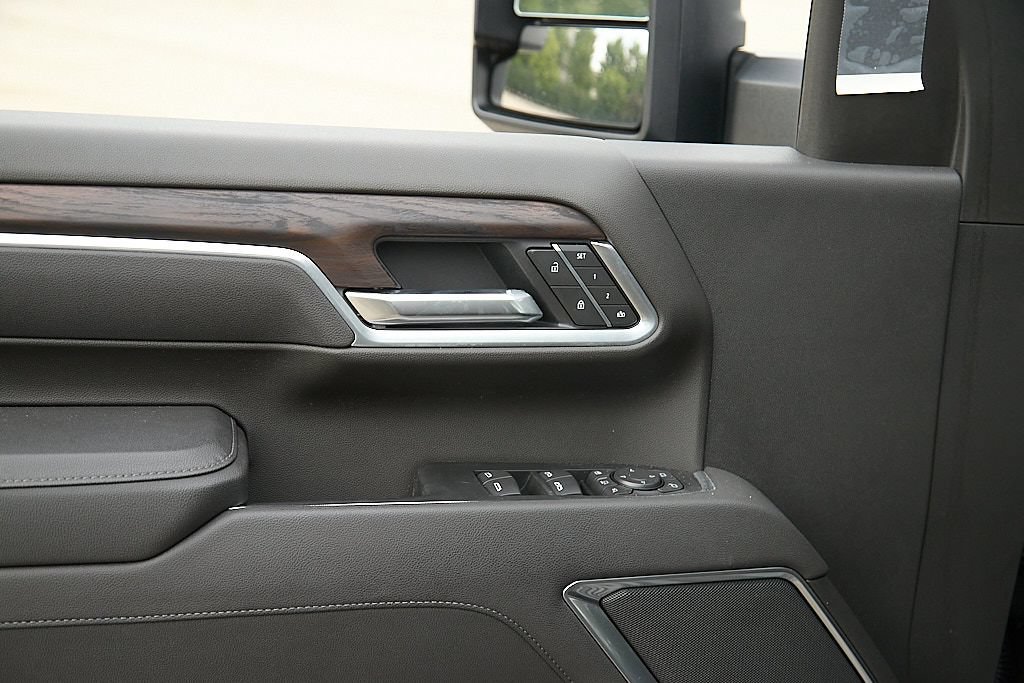 New 2026 GMC Sierra 2500 SLT AWD/4WD image 22
