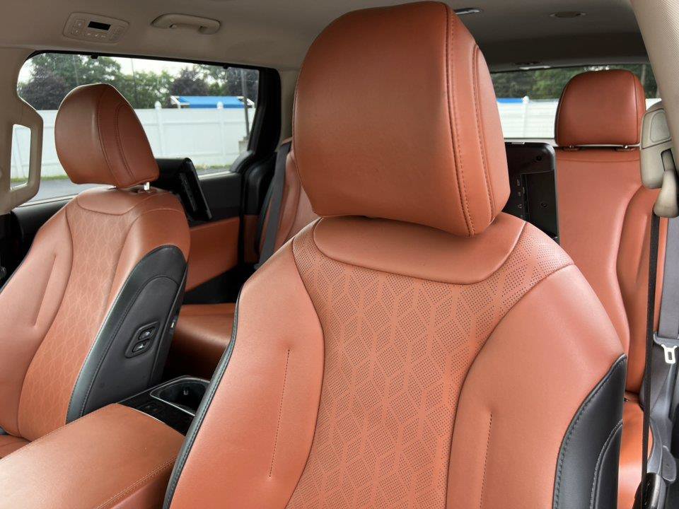 Used 2023 Kia Carnival SX FWD image 11