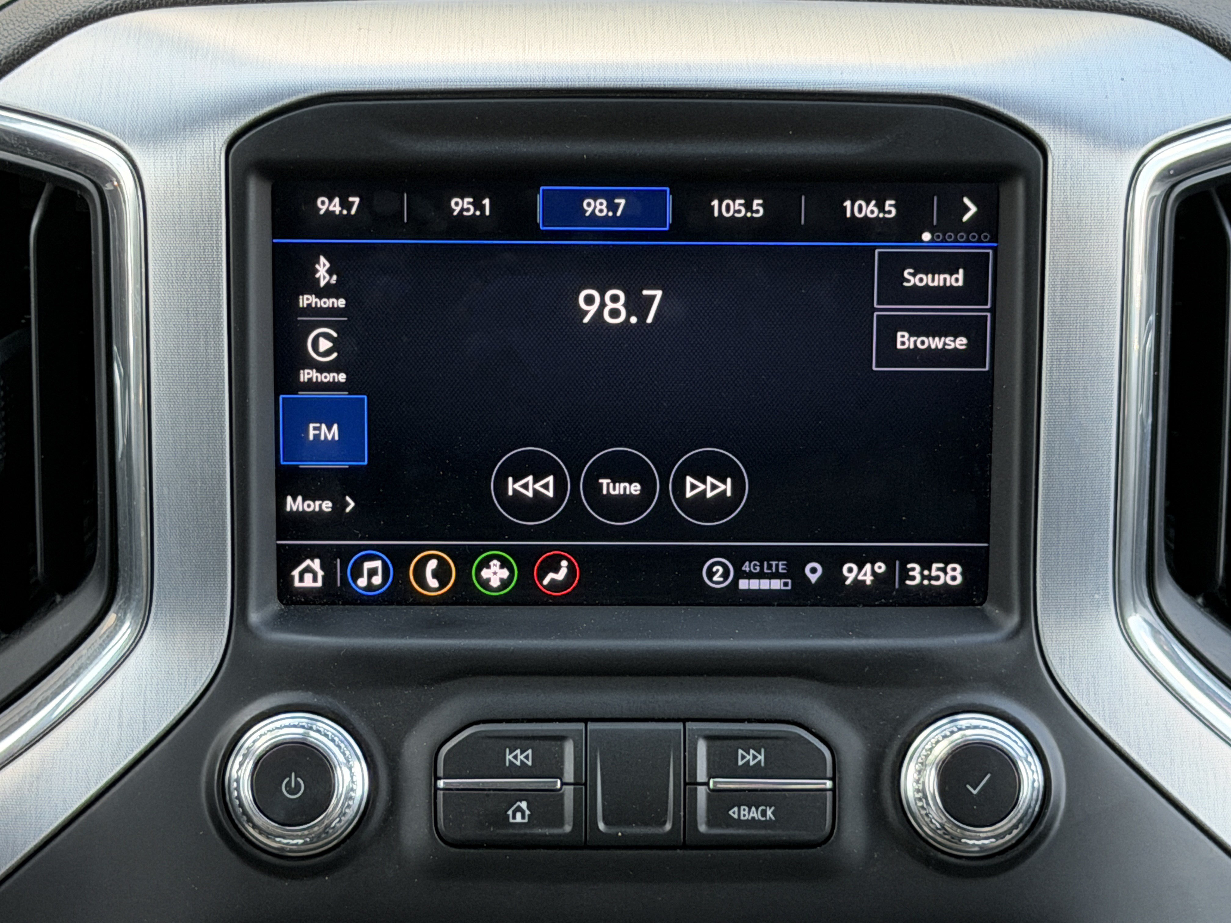 Used 2021 GMC Sierra 1500 SLT w/ X31 Off-Road Package AWD/4WD image 30