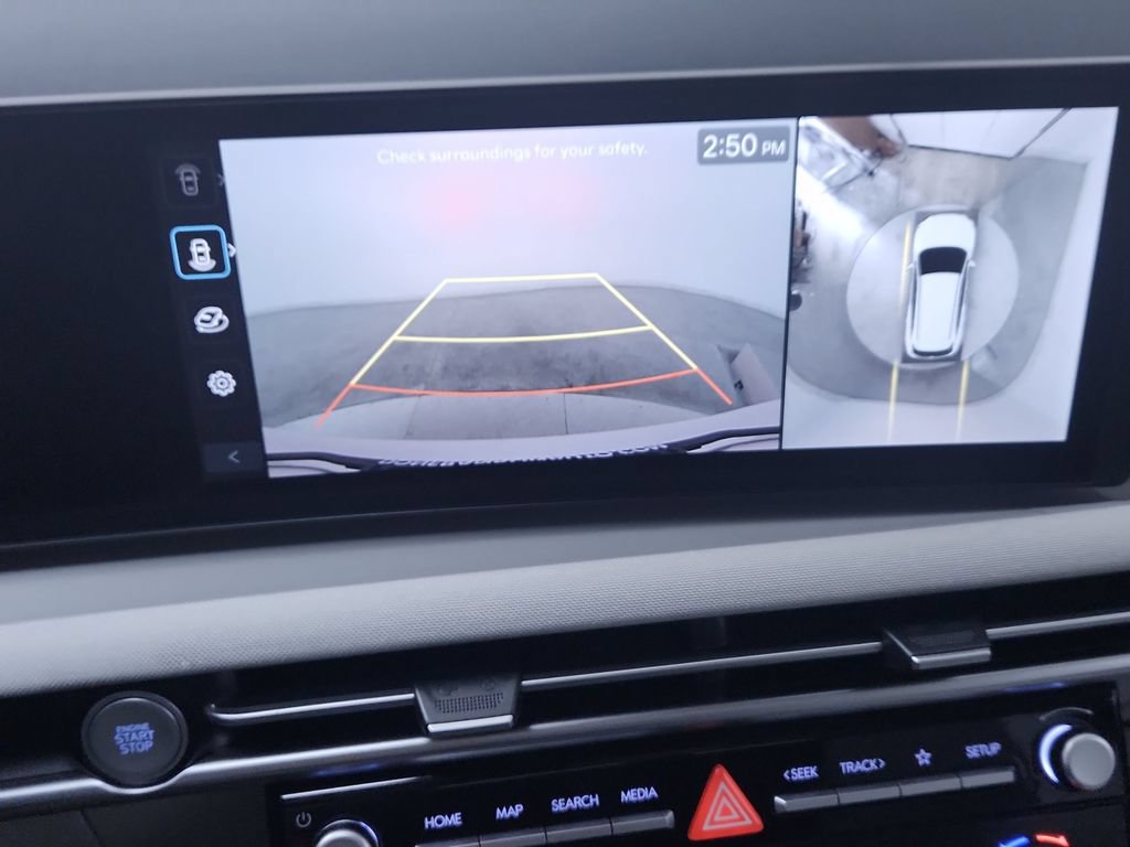 Used 2025 Hyundai Tucson Limited FWD image 17