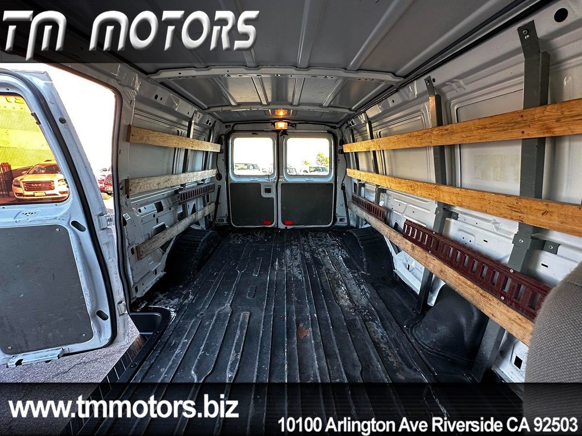 Used 2010 Ford E-250 and Econoline 250 RWD image 9
