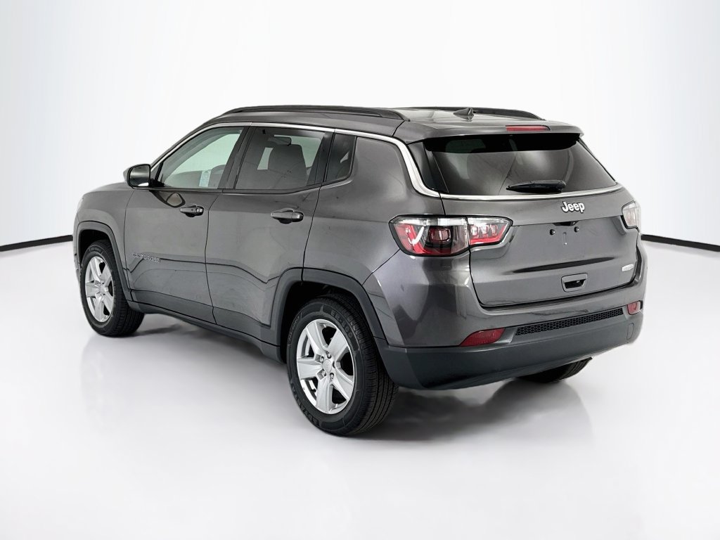 Used 2022 Jeep Compass Latitude FWD image 7