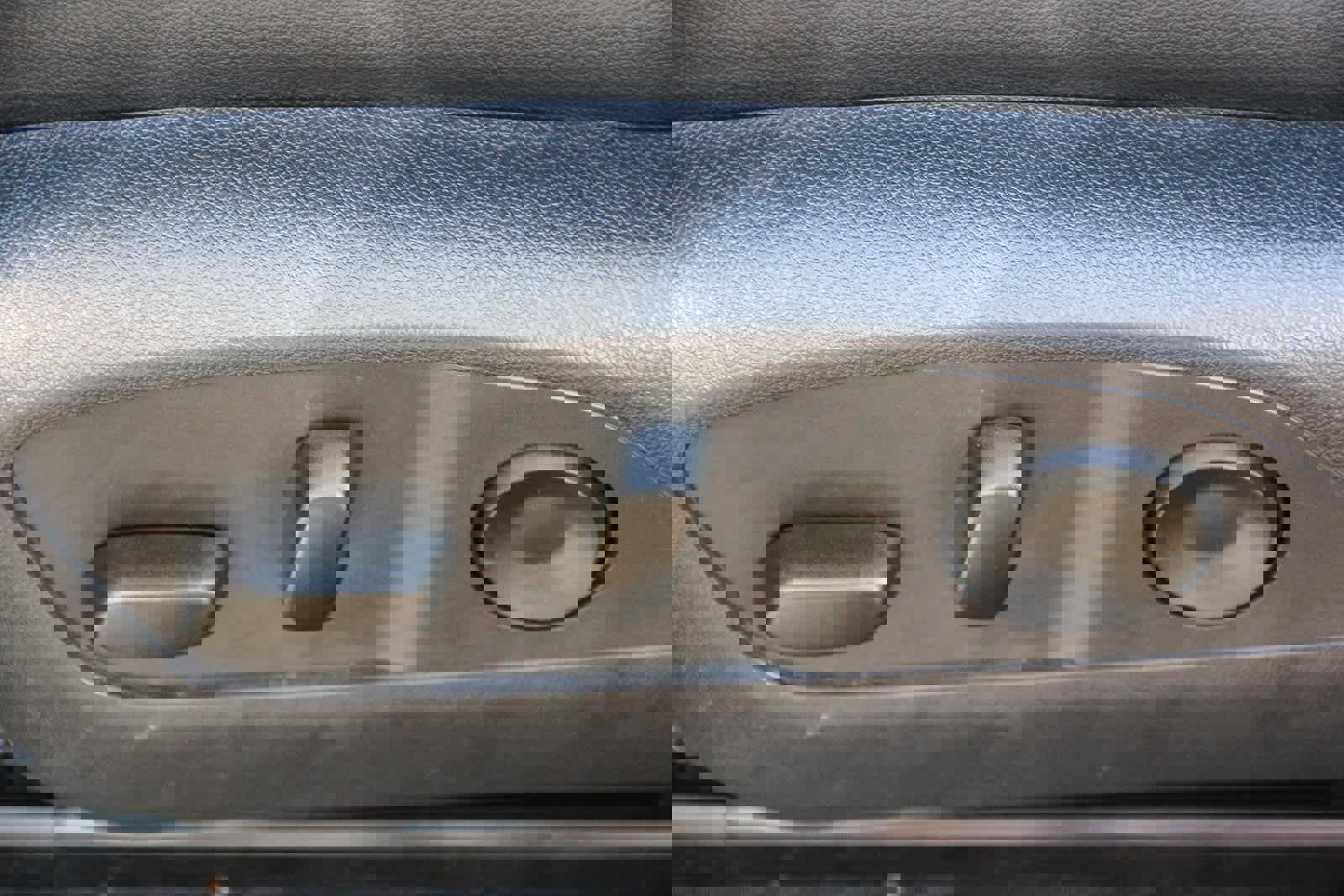 Used 2025 Chevrolet Traverse Z71 image 19