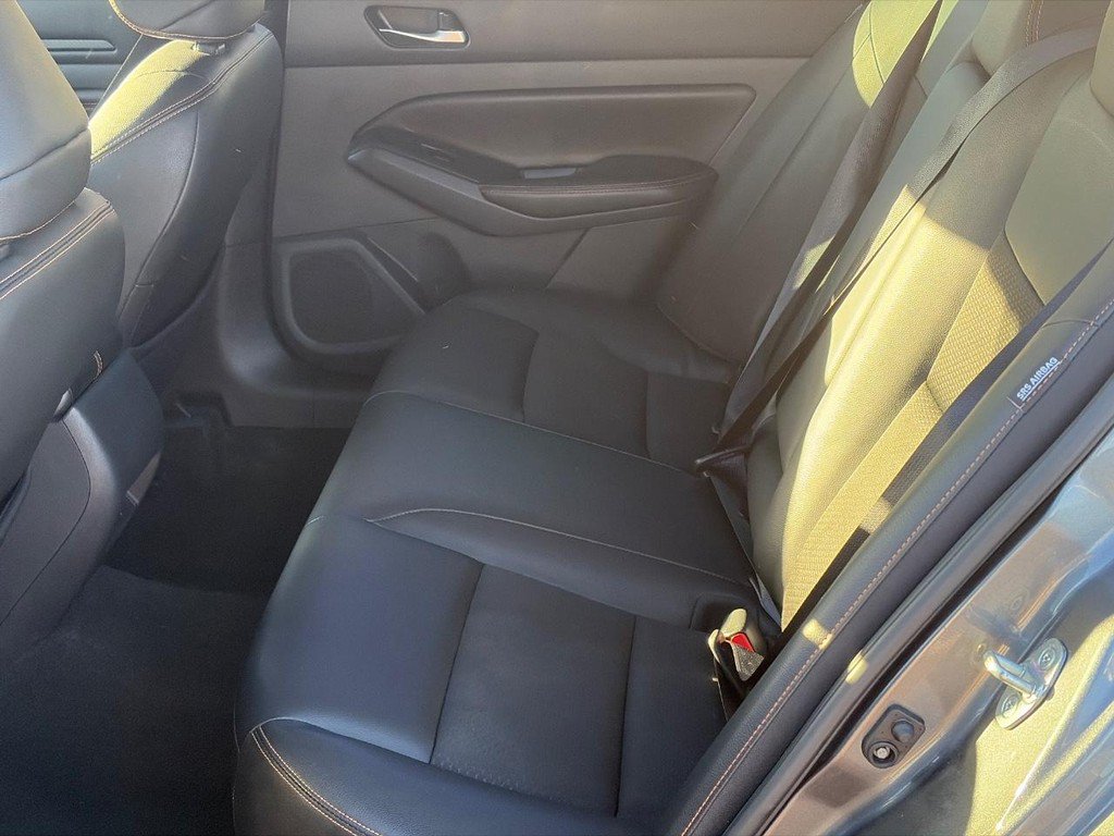 Used 2021 Nissan Altima 2.5 SR FWD image 10