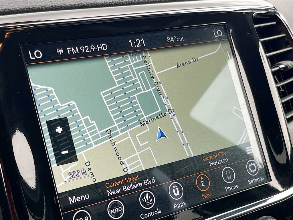 Used 2022 Jeep Grand Cherokee Laredo X image 13