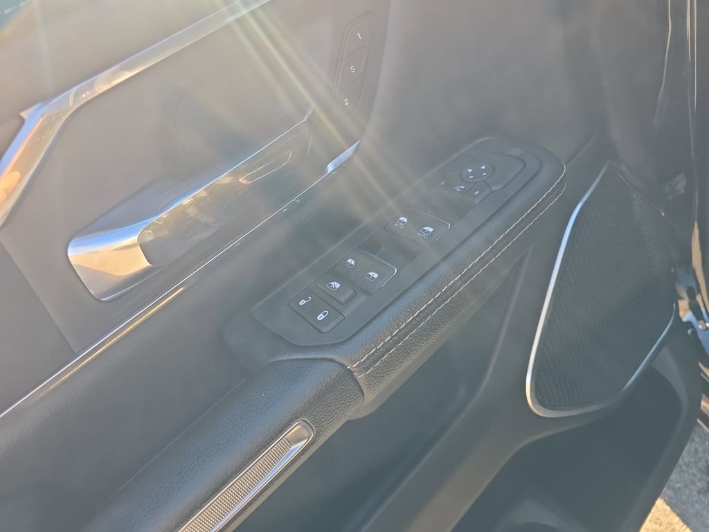 Used 2025 RAM 1500 Laramie image 13