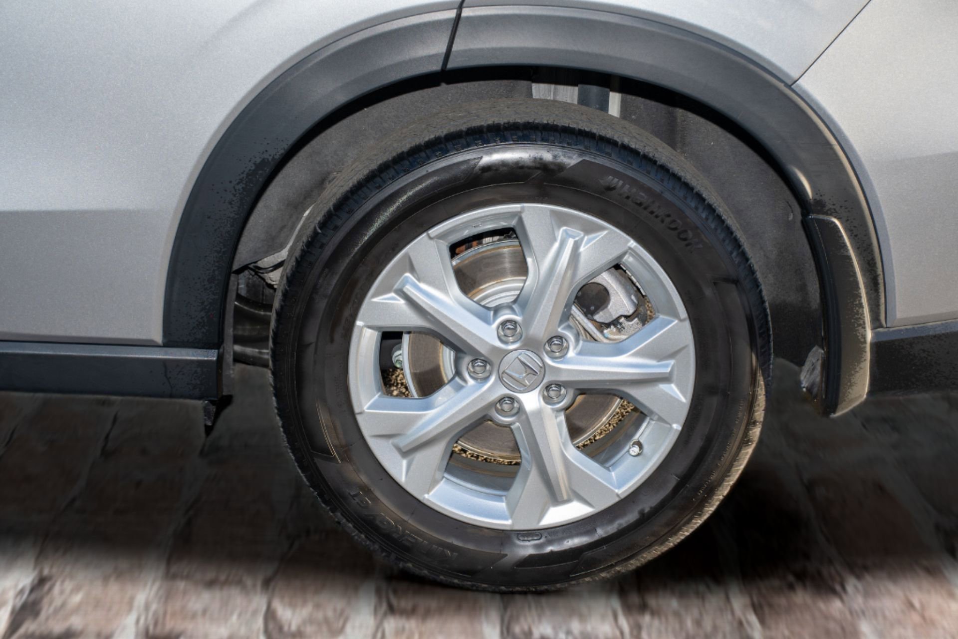 Certified 2023 Honda HR-V LX image 34