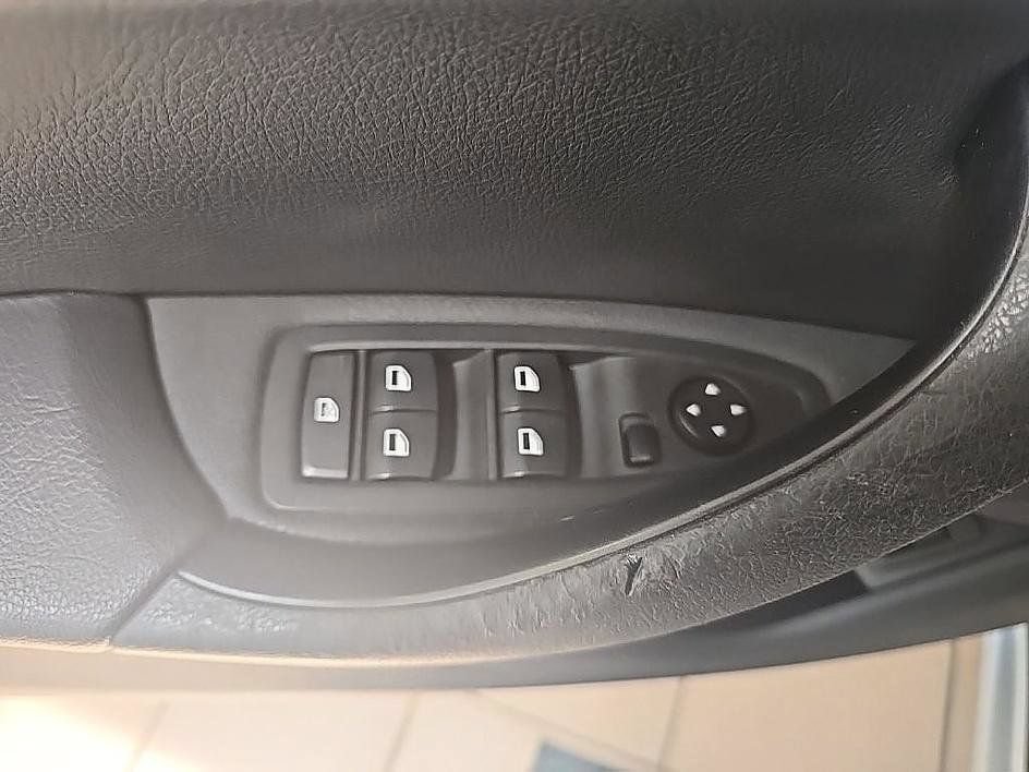Used 2016 BMW X1 xDrive28i AWD/4WD image 14
