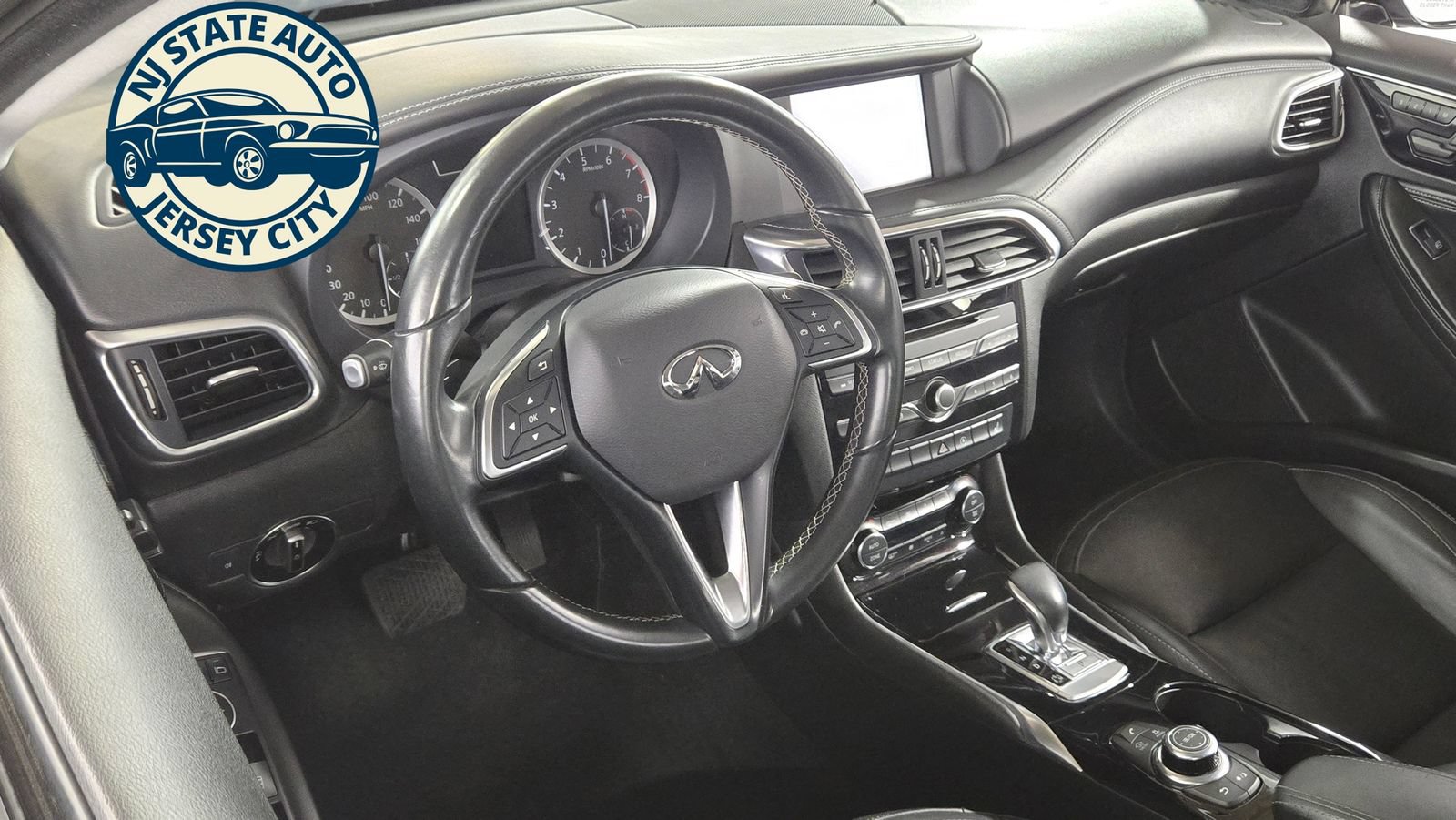 Used 2018 INFINITI QX30 AWD image 10