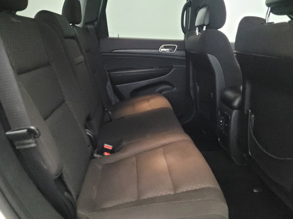 Used 2022 Jeep Grand Cherokee Laredo E image 19