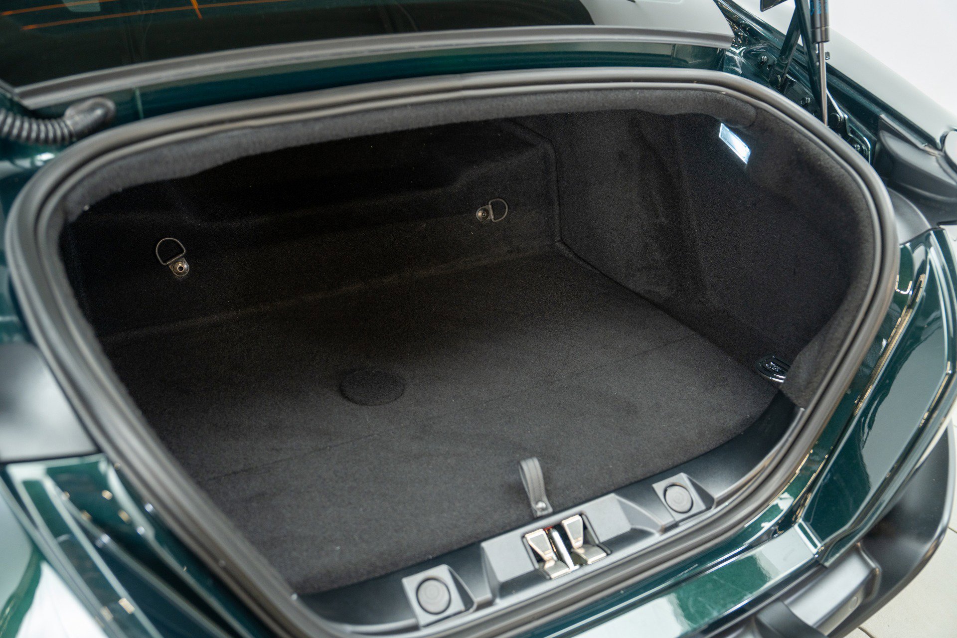 Certified 2022 Ferrari Roma image 91